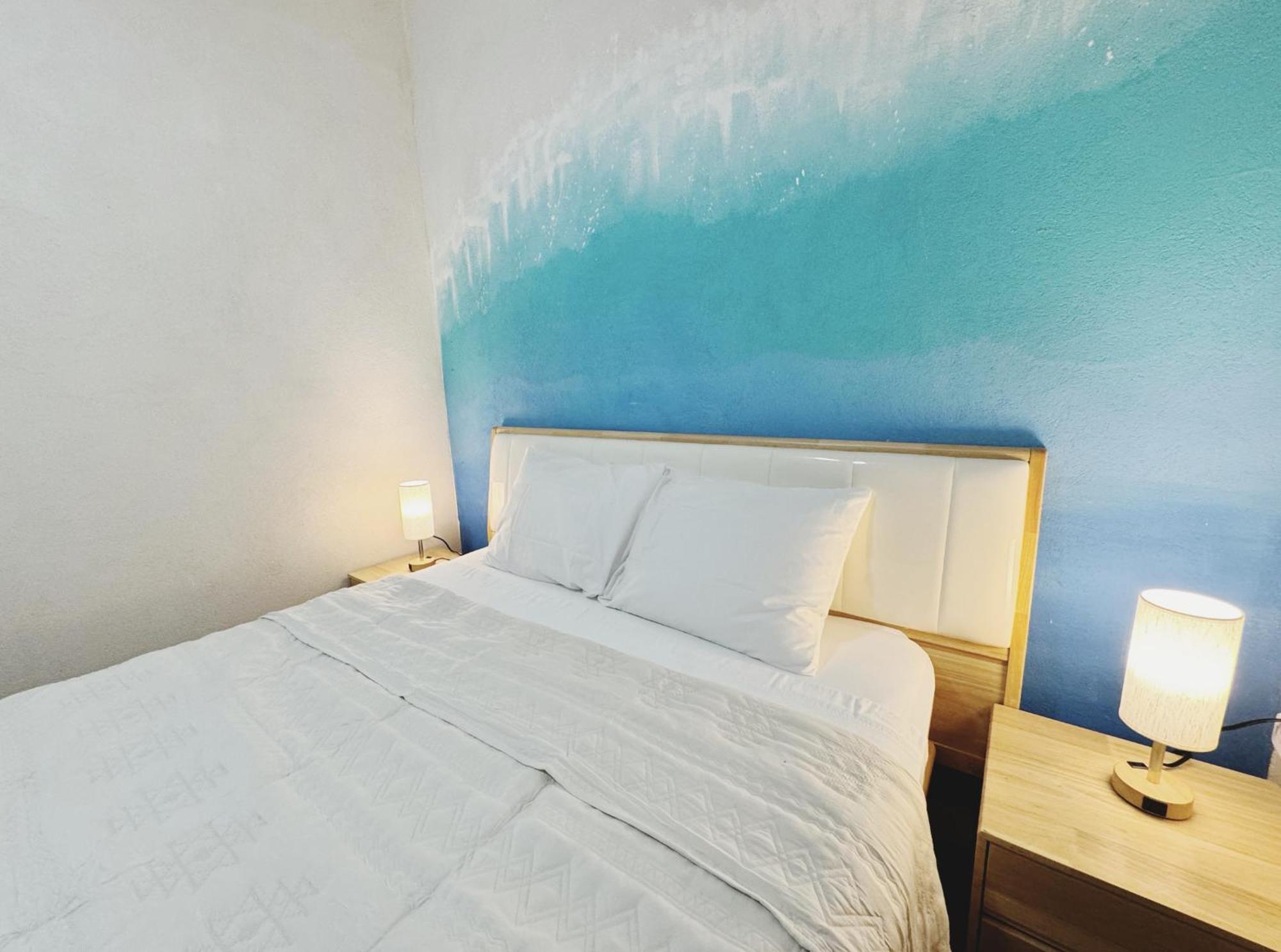 Eden On The Sea Otel Bridgetown Oda fotoğraf